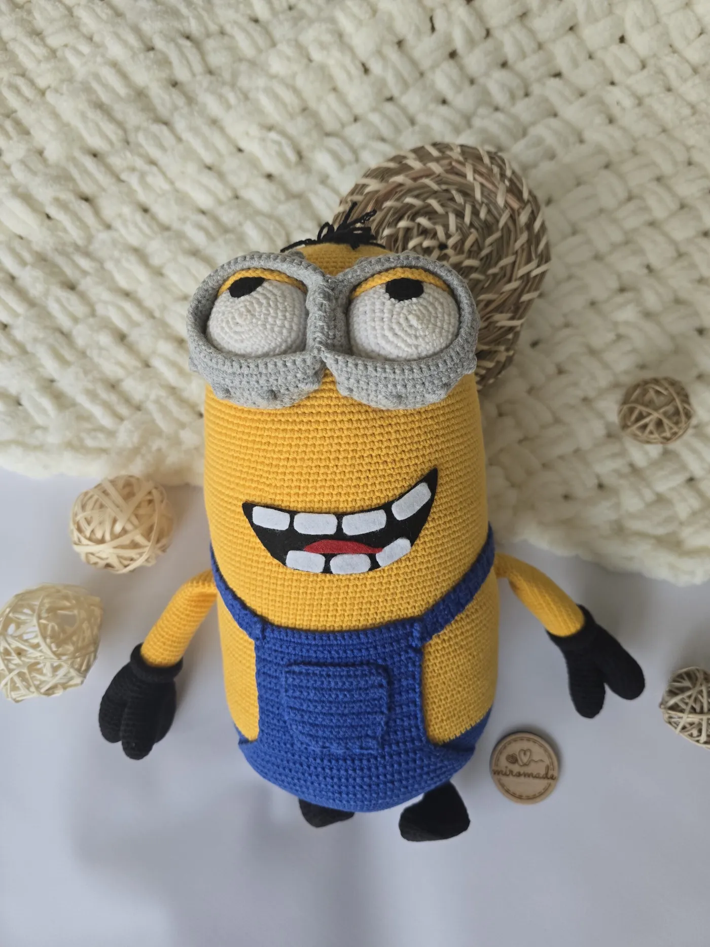 Amigurumi Minion – Handgemachte Plüschfigur